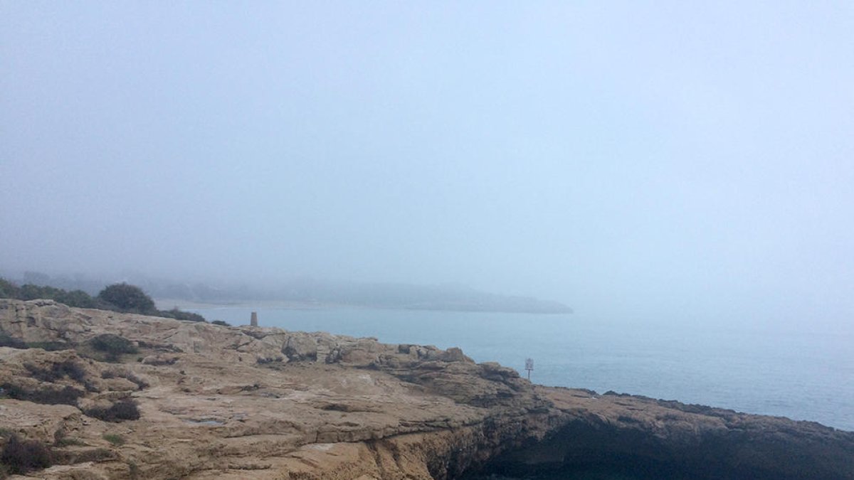 Tarragona se despierta anieblada