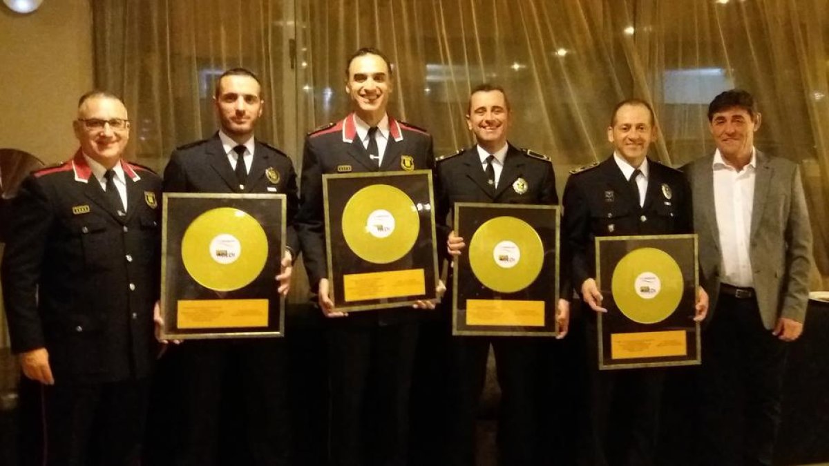 Premien el treball conjunt dels Mossos i policies locals del Baix Camp contra el top manta