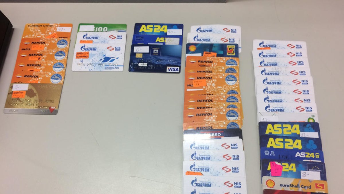 falsificar, Mossos D'Esquadra, tarjeta, camionero, detenido, control