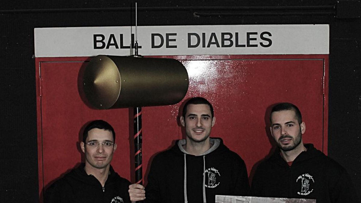 El Baile de Diablos del Vendrell presenta el ceptrot noucentista