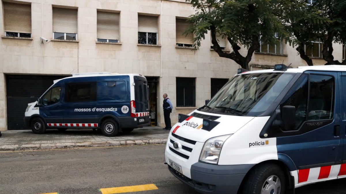 El fiscal pide 3 y 2 años de prisión para dos trabajadores de la Generalitat