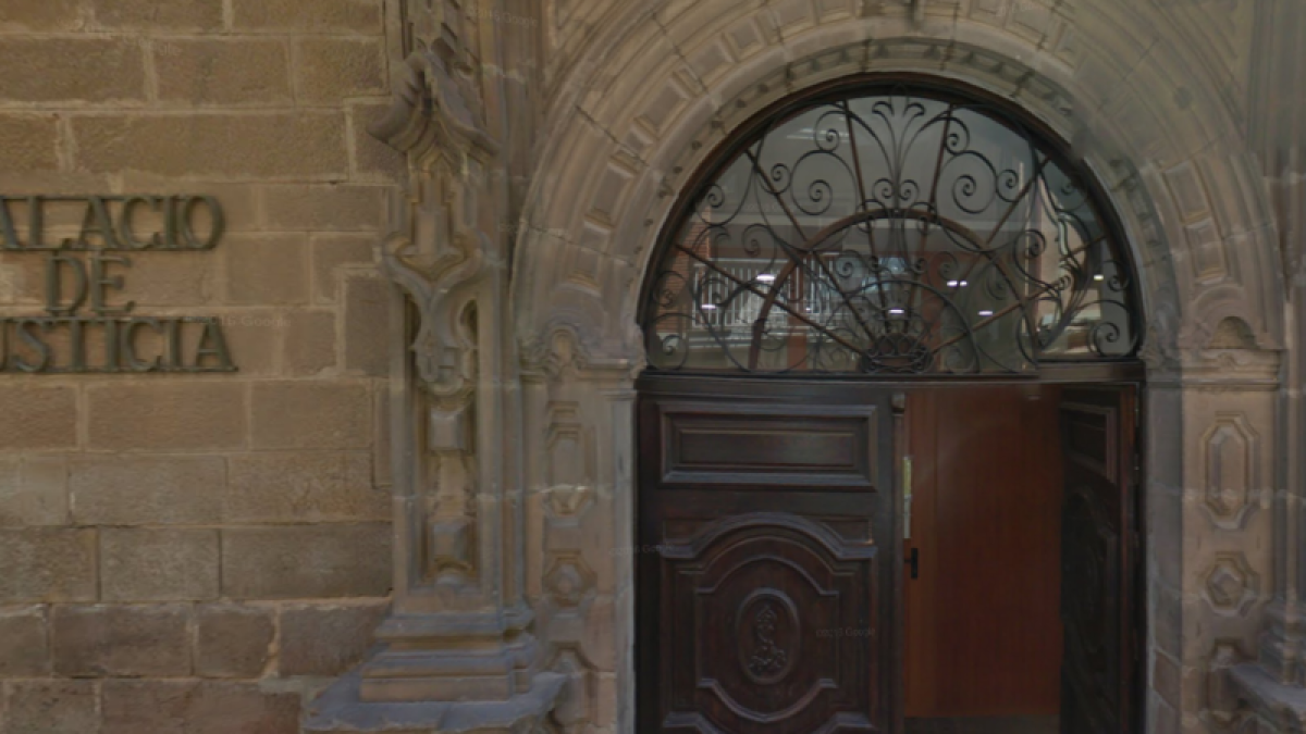 Detingut per abusar durant cinc anys d'una menor