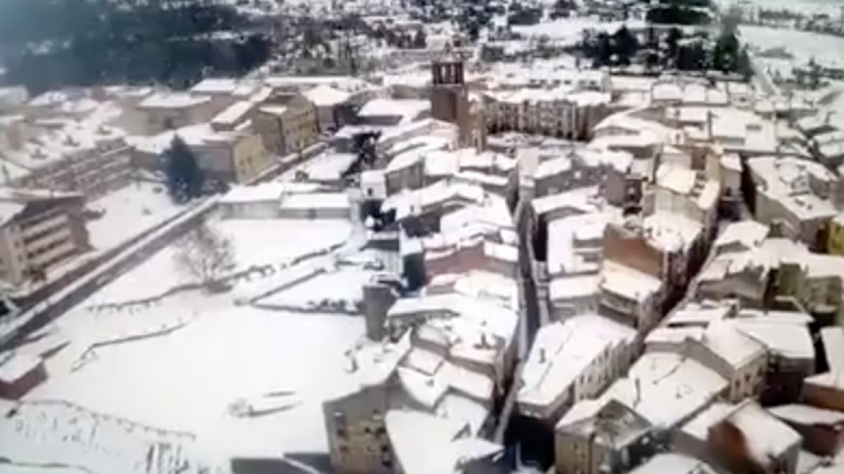 Prades nevat a vista de dron