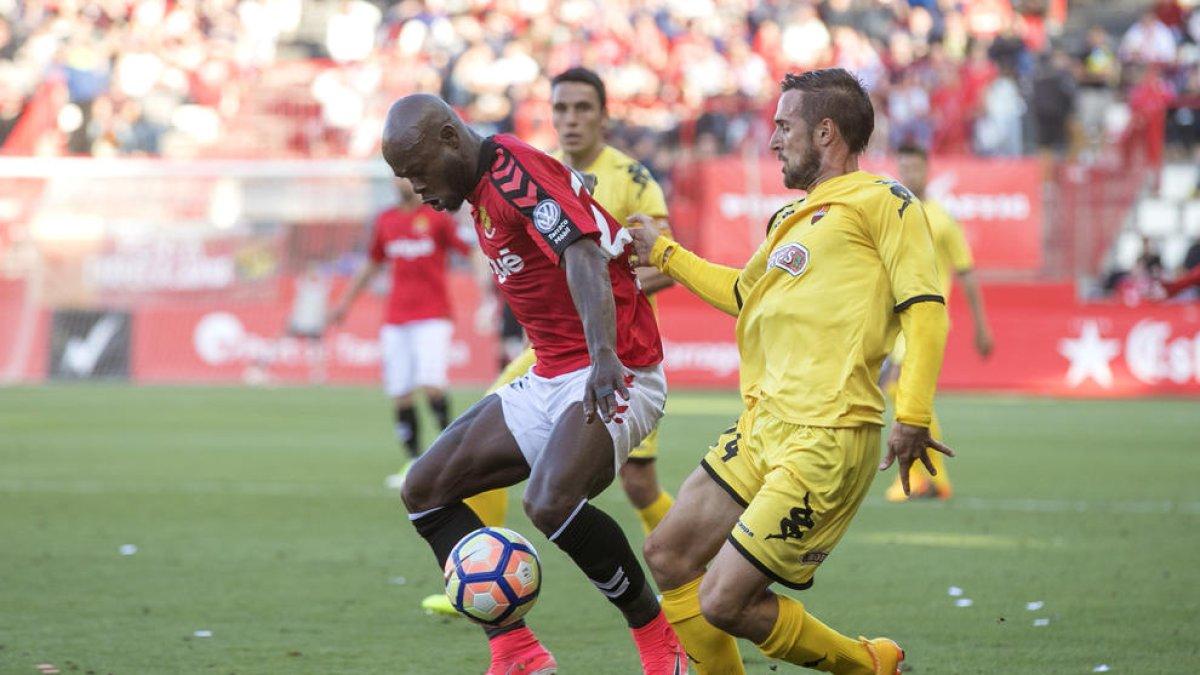 Nano trabaja a contrarreloj para encontrar el Nàstic más efectivo