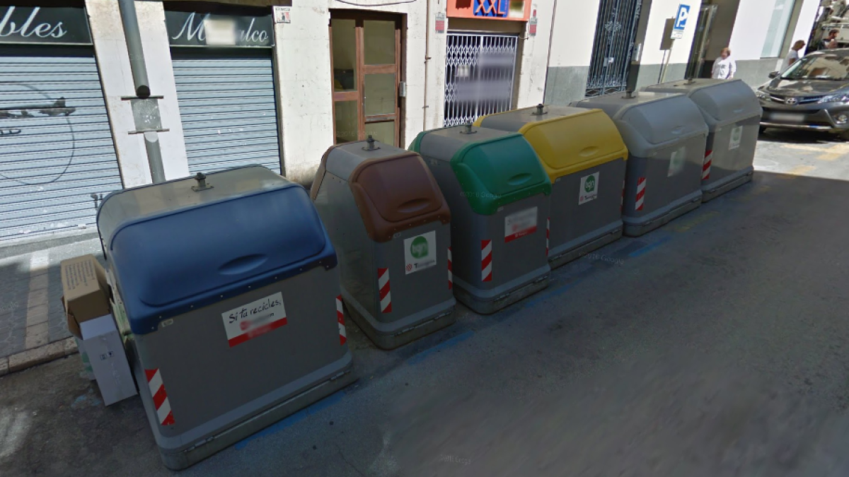 Queman tres contenedores en Tarragona