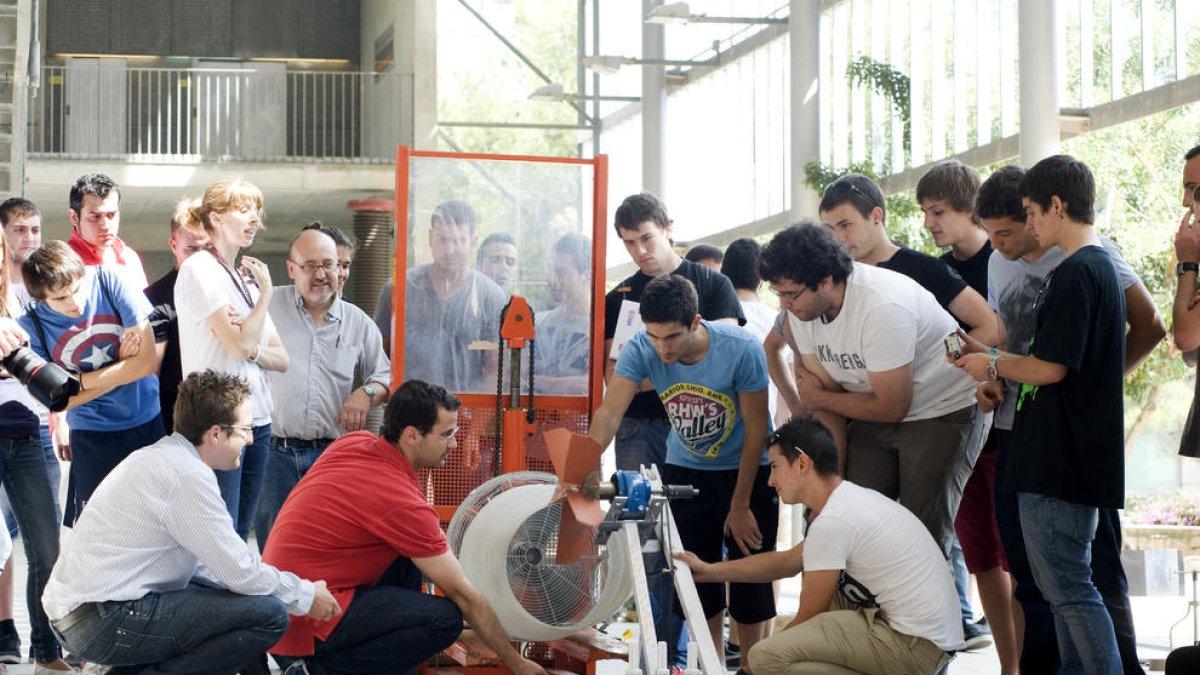 Los ingenieros denuncian discriminación en la selección de personal público