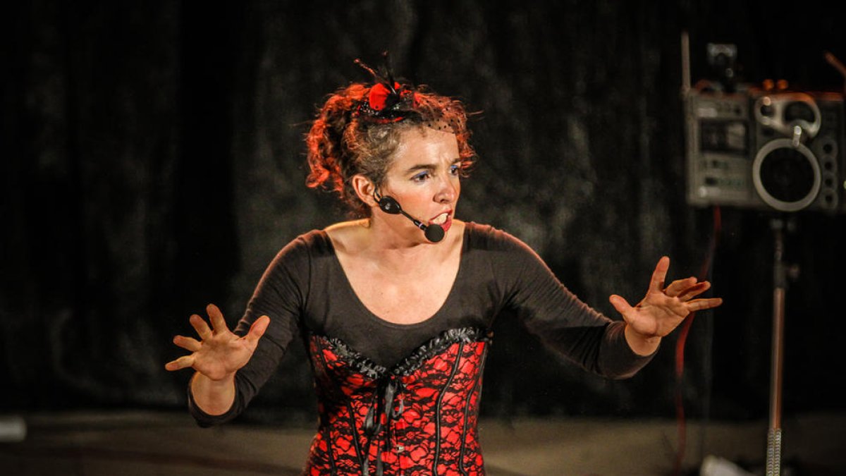 Circ en família amb la Circoteca de Cia. Passabarret