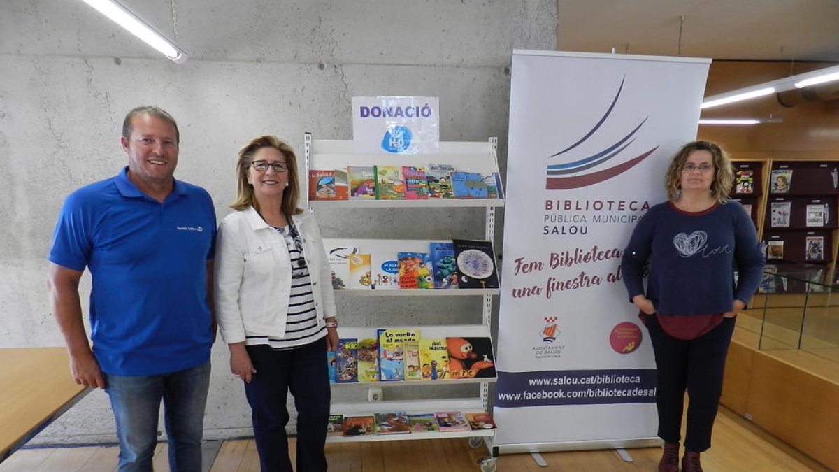 Tenis Salou H2O da libros infantiles en la Biblioteca de Salou