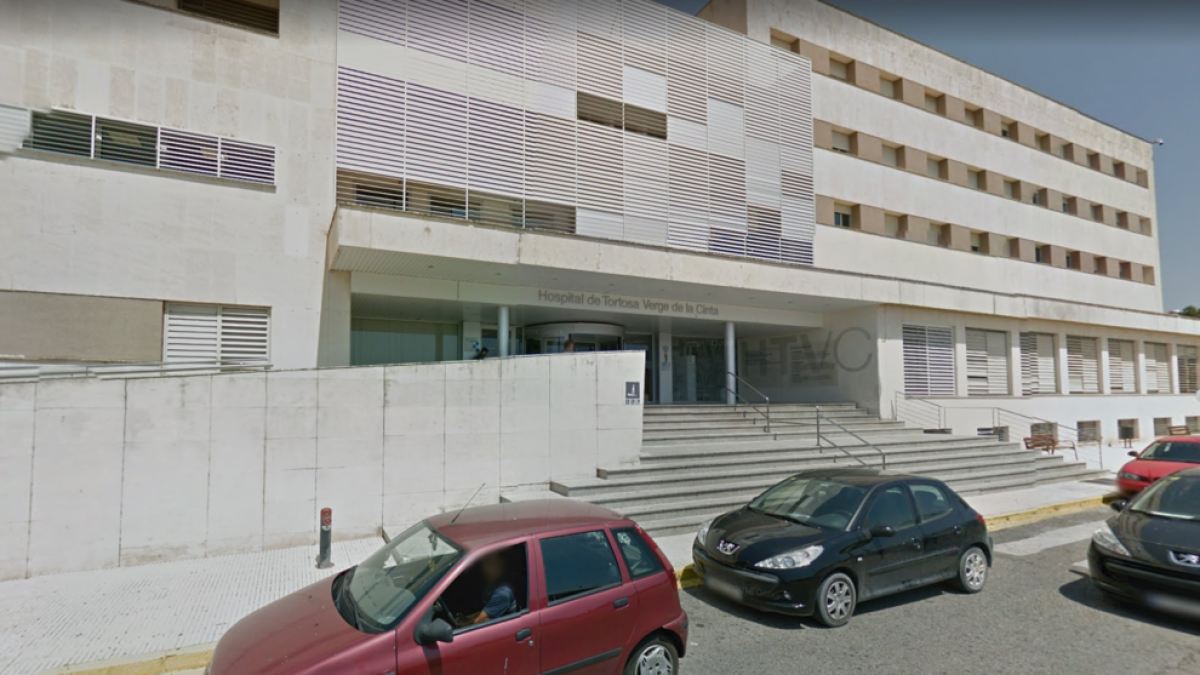 Façana de l'Hospital Verge de la Cinta de Tortosa.
