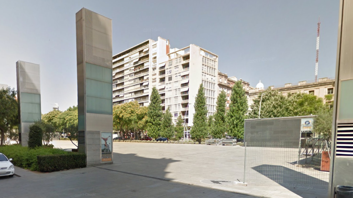 Un jardín de rosas de todas medidas y colores llenará la plaza de la Llibertat