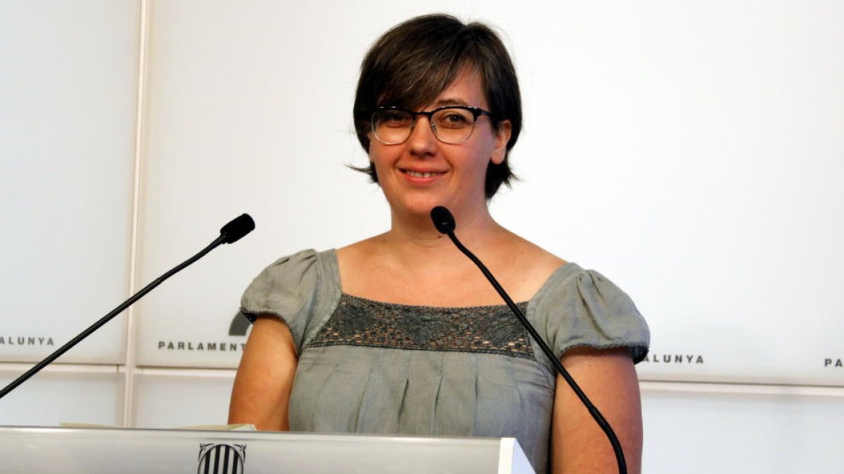 La CUP avisa Puigdemont i Junqueras que «el mandat és la república i no la via del pacte constitucional»