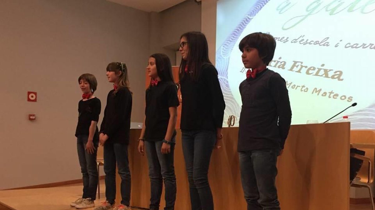 Núria Freixa presenta 'Versos a Galet' a l'escola de pràctiques de Tarragona