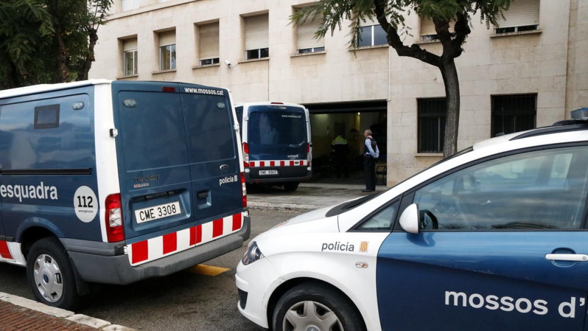 Ingresan en la prisión a tres hombres por robos con fuerza en el Baix Camp