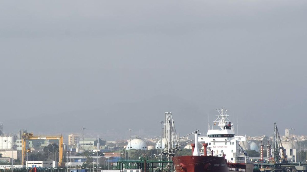 Estibadores y patronal firman el acuerdo que pone fin al conflicto