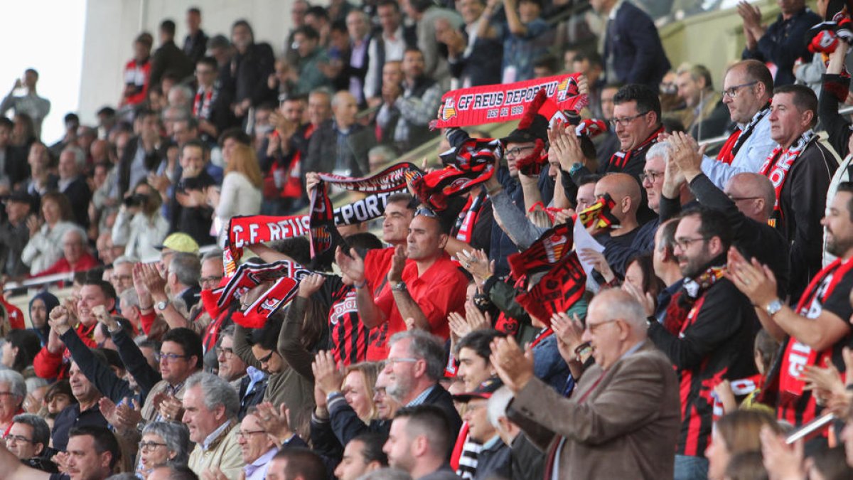 El Vila-real posa avui a prova el nou CF Reus d'Aritz davant els aficionats