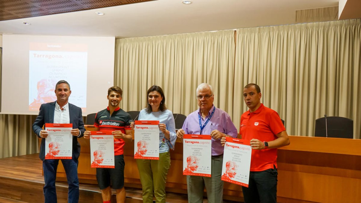 Prop de 1.200 atletes participaran en el Triatló Port de Tarragona el 5 d'agost