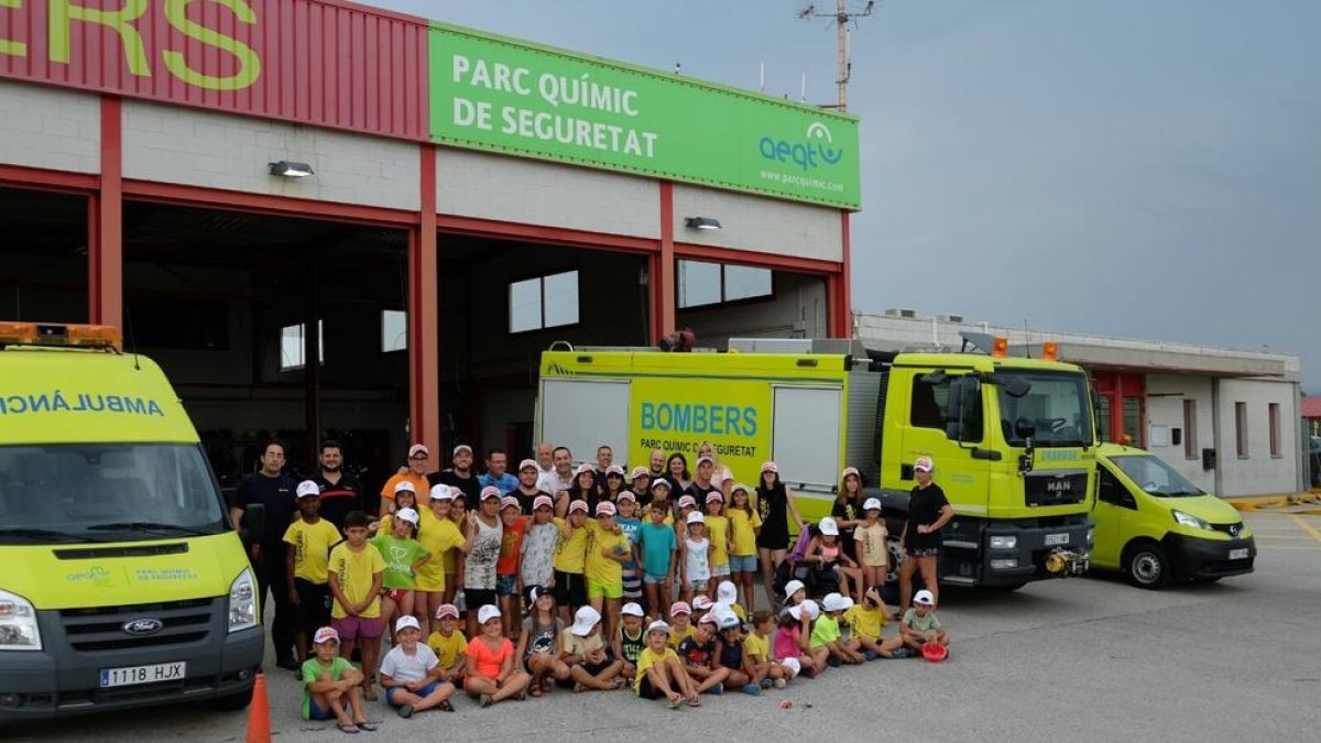 El Casal d'Estiu de La Pobla de Mafumet visita el Parc Químic de Seguretat del Polígon Nord