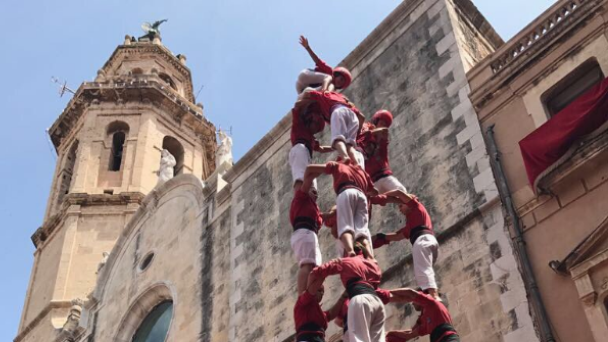 Els Nens del Vendrell no se'n surten amb el 4de9f per Santa Anna
