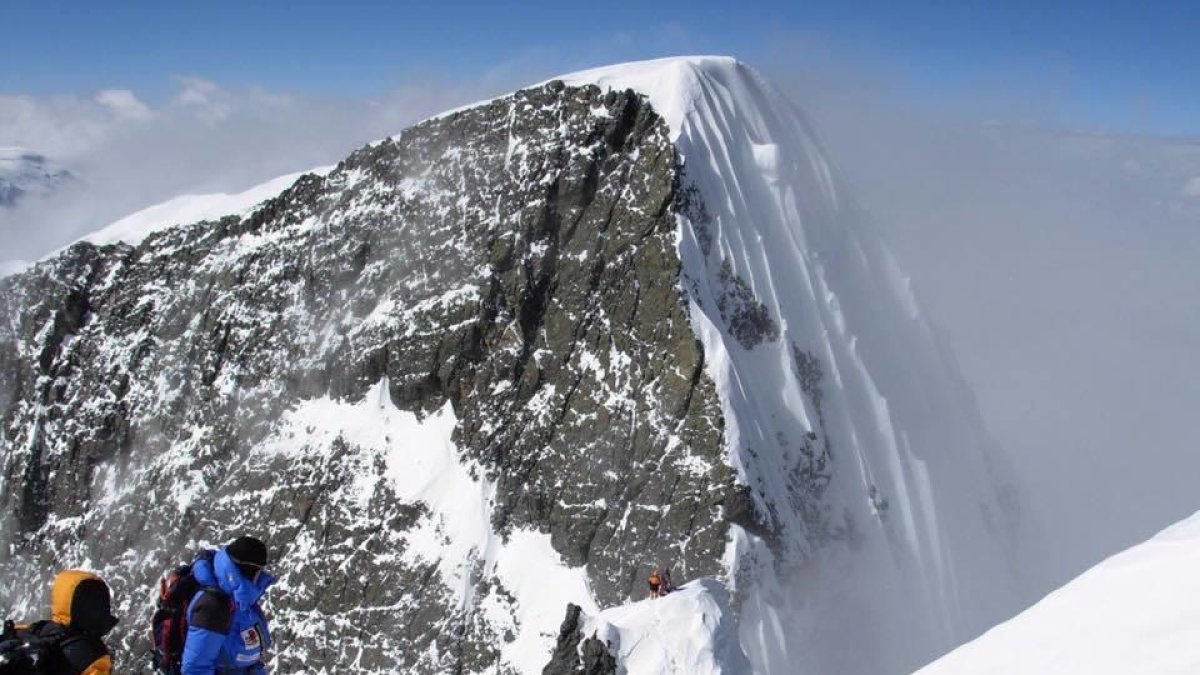 Òscar Cadiach corona el Broad Peak