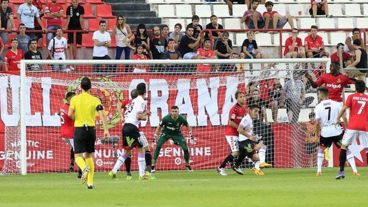 El portero del Nàstic Dimitrievski, convocado con su selección