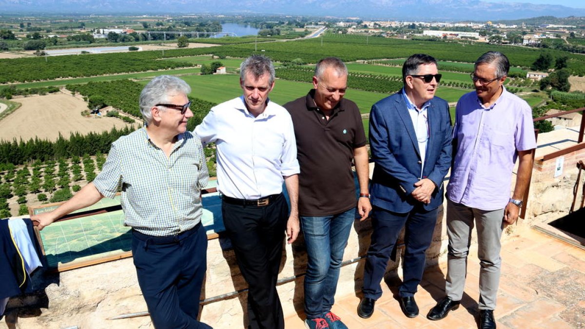 Adam Tomàs, recuperació, Josep Sánchez Cervelló, memòria històrica, ruta, URV, batalla de l'Ebre, signatura, turisme bèl·lic