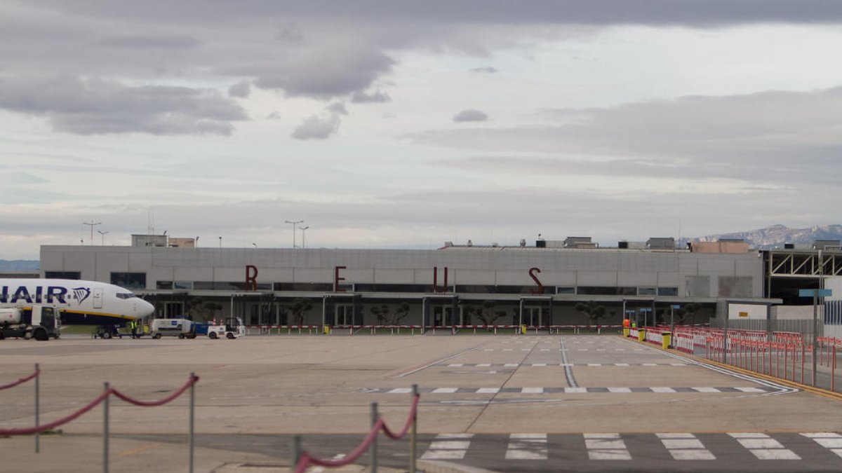 L'Aeroport ajorna el Connect Aviation per fer-lo coincidir amb el 'sol i platja'