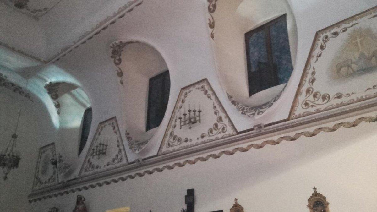Una capilla del Portal del Carro poco conocida contiene obra de Jujol
