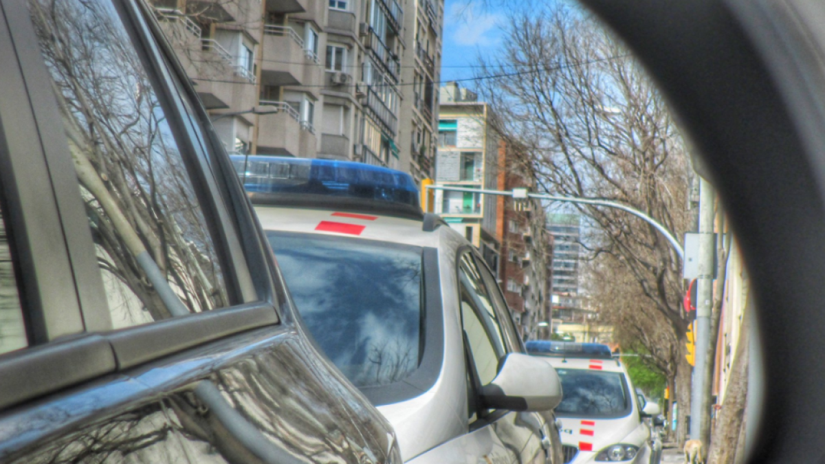 Els Mossos alerten de l'estafa del retrovisor, dirigida a persones d'edat avançada