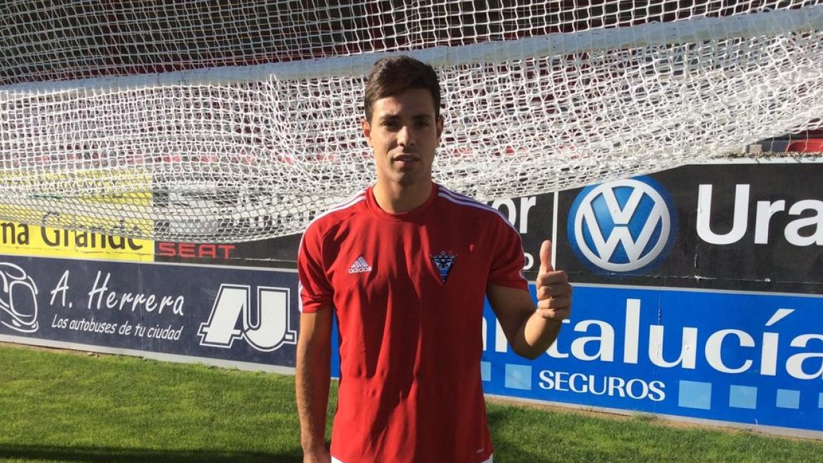 El Nàstic firma hoy el fichaje del extremo del Sporting Álvaro Bustos