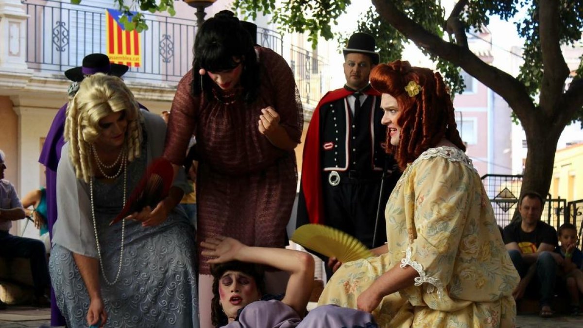 El Grup del Teatre Principal escalfa motors per una nova edició del Ball de Vells per Sant Joan