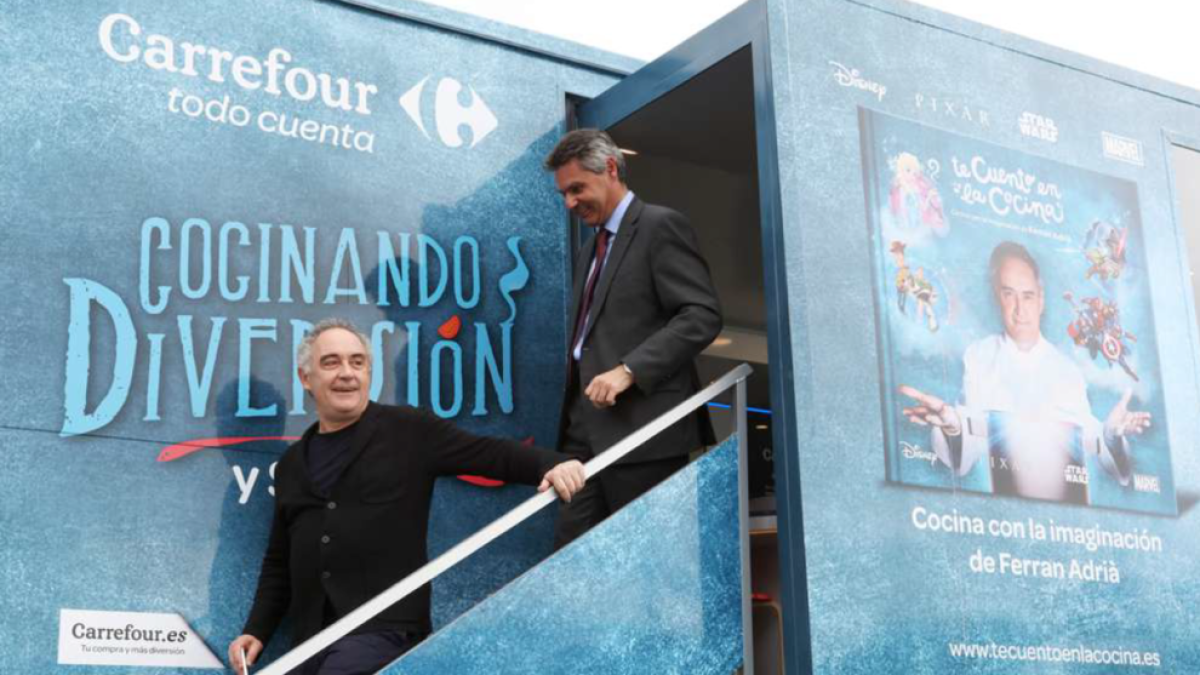 La caravana de la salut de Carrefour, apadrinada per Ferran Adrià, a Tarragona