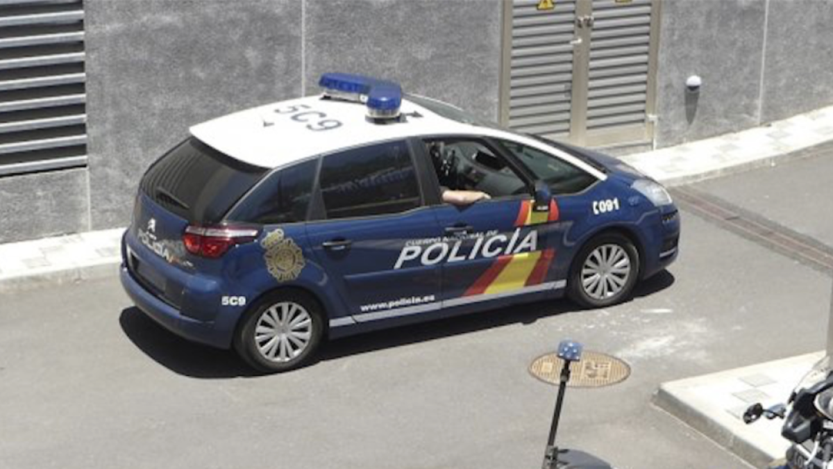 Se esconde en los lavabos de un bar y espera hasta el cierre para robar