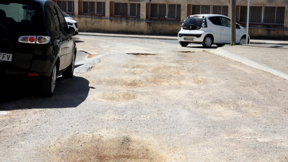 «El pàrquing de Sescelades seguirà sent un descampat fins que tinguem pressupost»