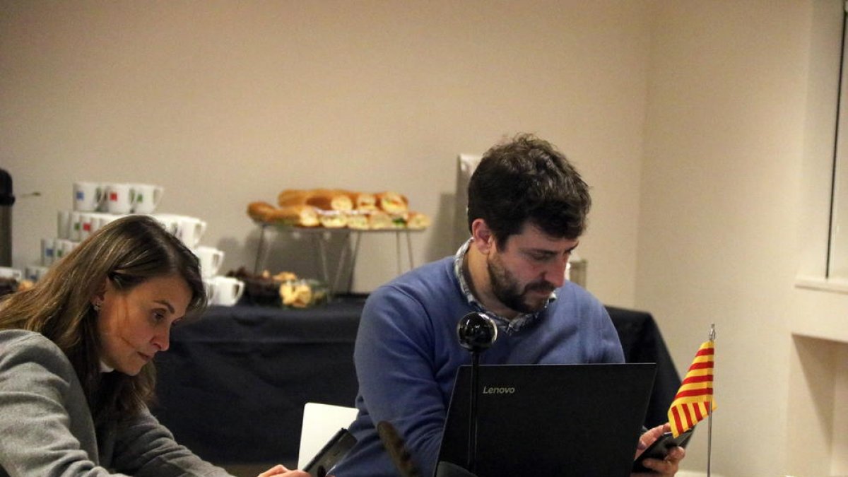 L'independentisme revalida la majoria absoluta amb JxCat al capdavant, que empata amb Cs a 34 escons, amb el 27,2% escrutat