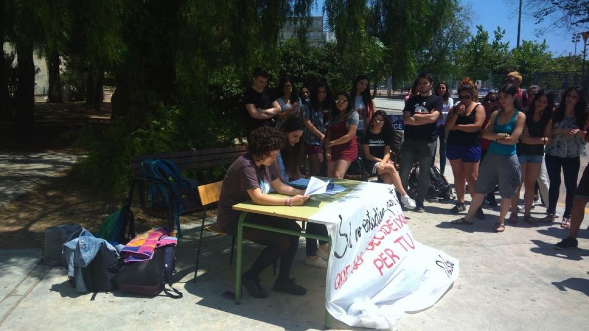 La modificació de la Normativa Docent indigna els alumnes d'Educació i Psicologia