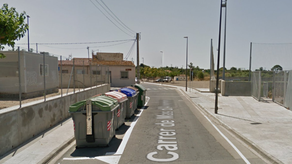 Queman cinco contenedores en Reus y dos en Tarragona en una misma noche