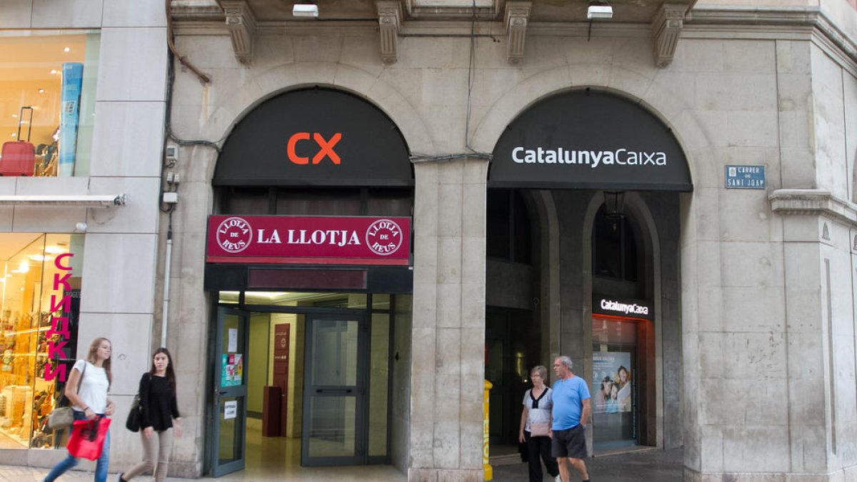 La Lonja cotiza también más bajo en el estreno de la almendra ecológica