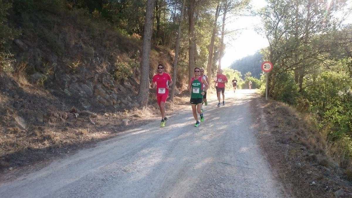 Més de 500 participants i 3.500 euros recaptats en la 1a cursa solidària al Niu de l'Àliga