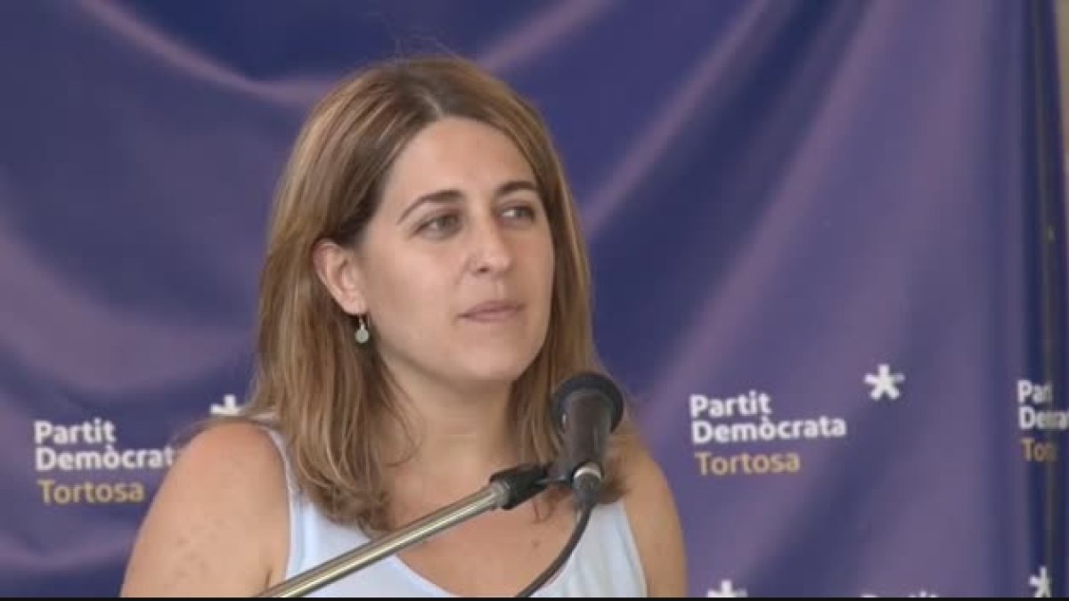 coordinadora PDeCAT, país, referència, Marta Pascal, Tortosa, urna democràcia, referèndum