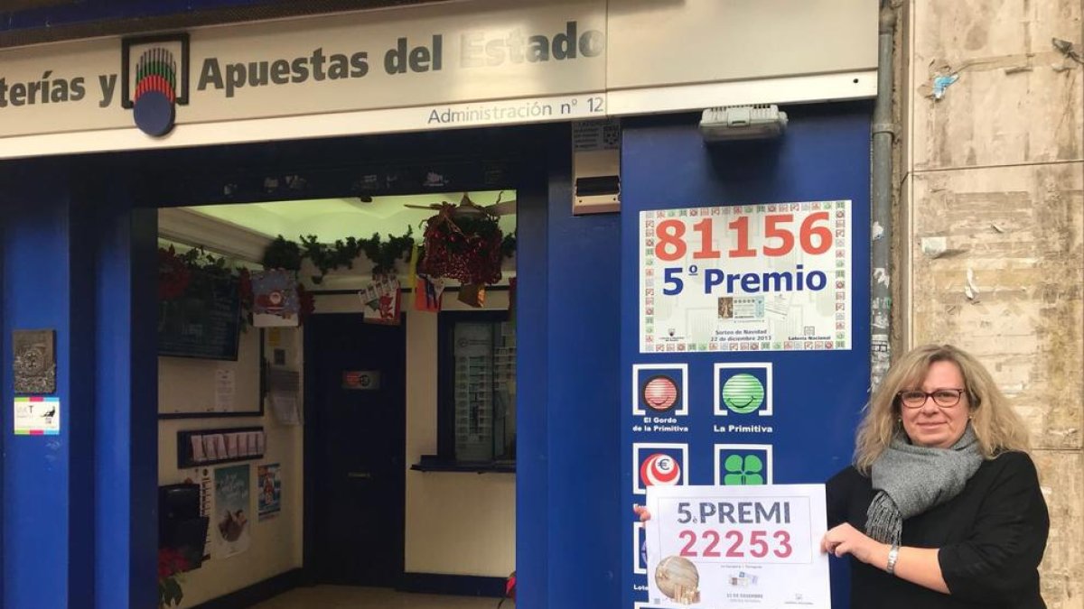 El último quinto premio, muy repartido, salpica Tarragona y el Pinar