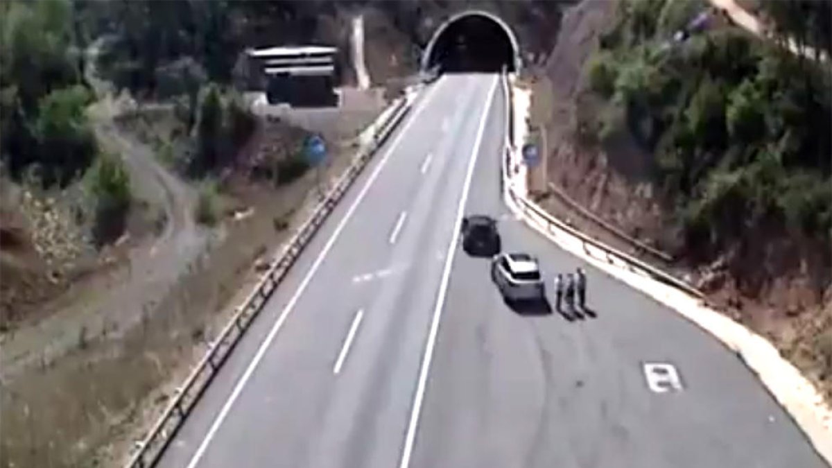 Detenen una parella que furtava a turistes a les àrees de servei de la C-25 i l'AP-2