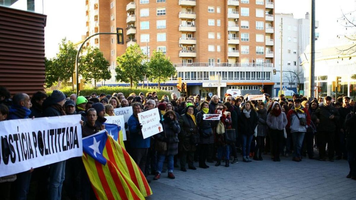 Els dos regidors de la CUP ja són als Jutjats de Reus pendents de declarar per l'1-O