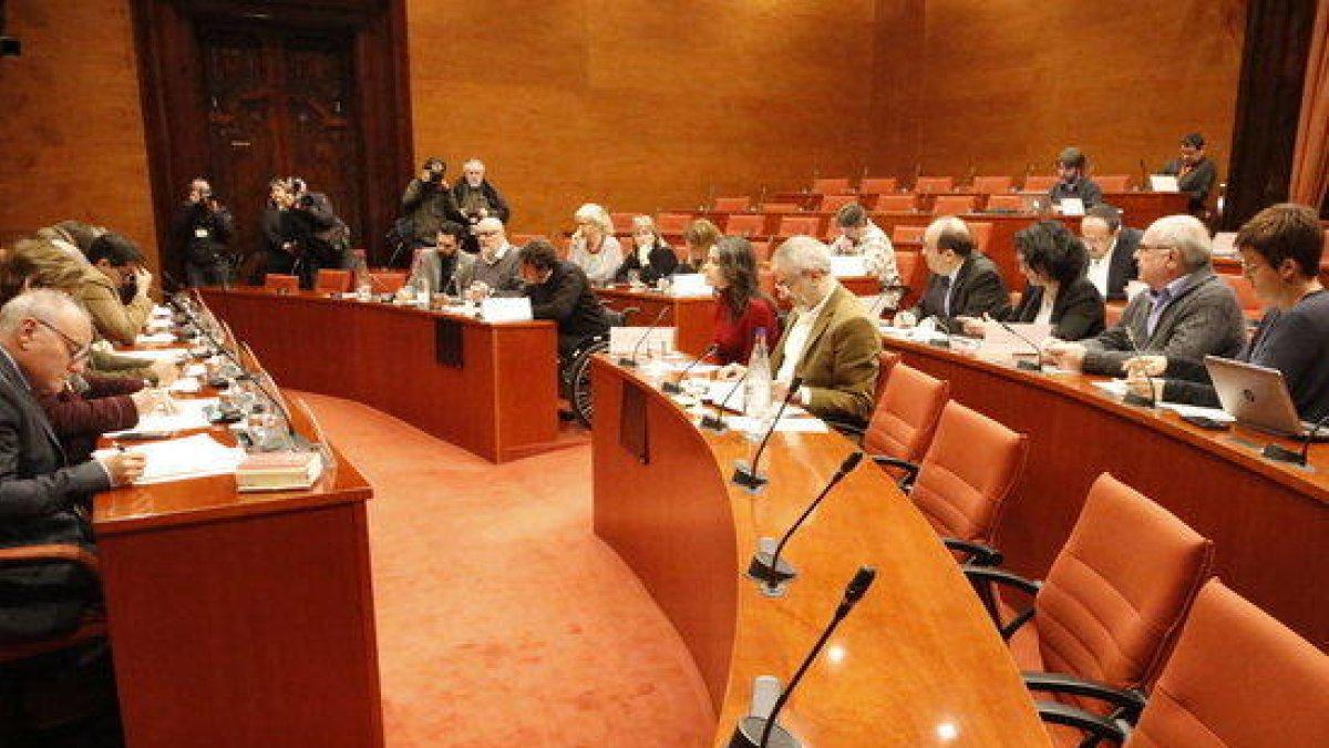 La Diputació Permanent del Parlament aprova recórrer al Constitucional l'aplicació del 155