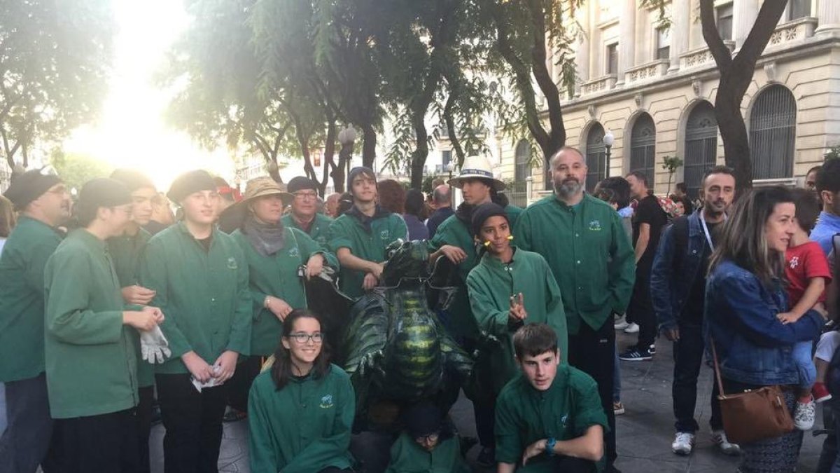El Correfoc Petit llena de chispas y fuego la Rambla Nova