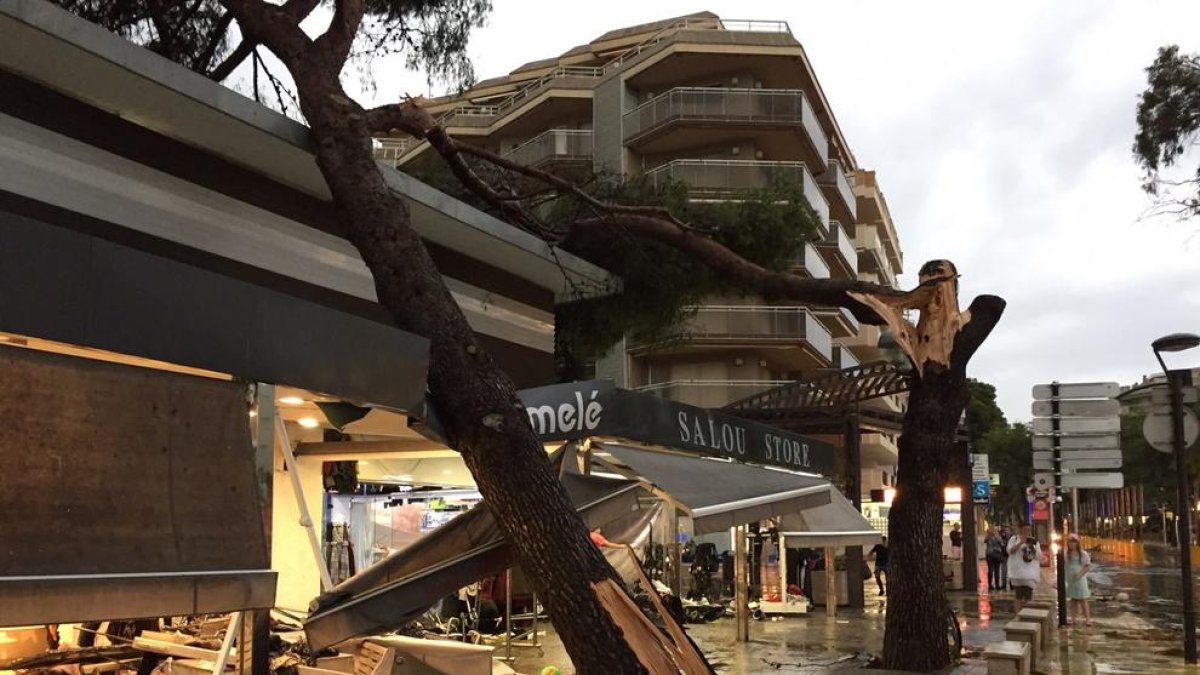 La pluja arrasa el Camp de Tarragona i provoca greus desperfectes i ferits