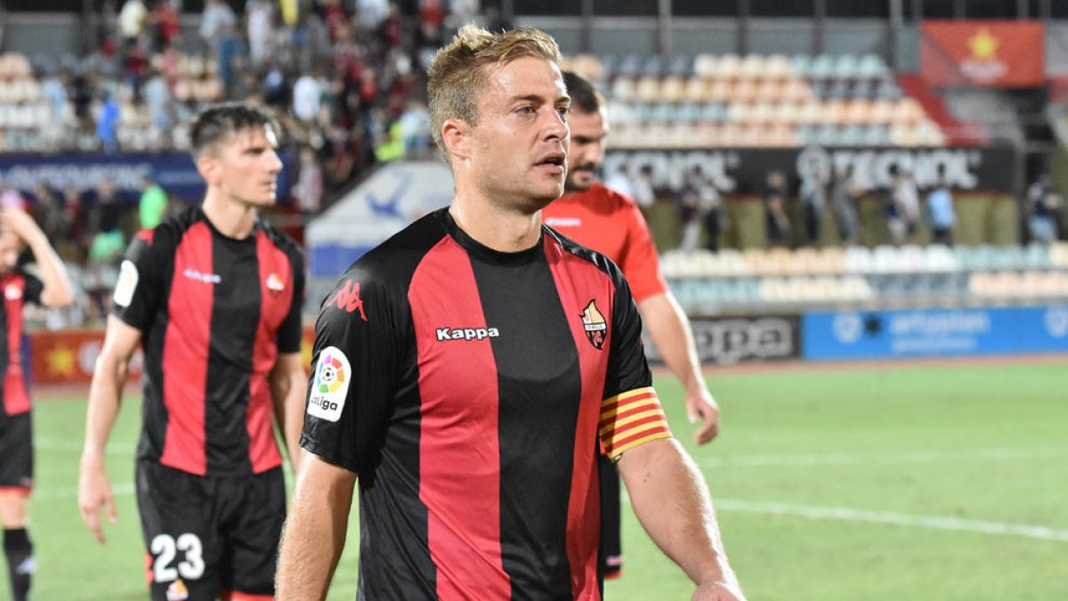 Olmo es lliga el braçalet de Folch