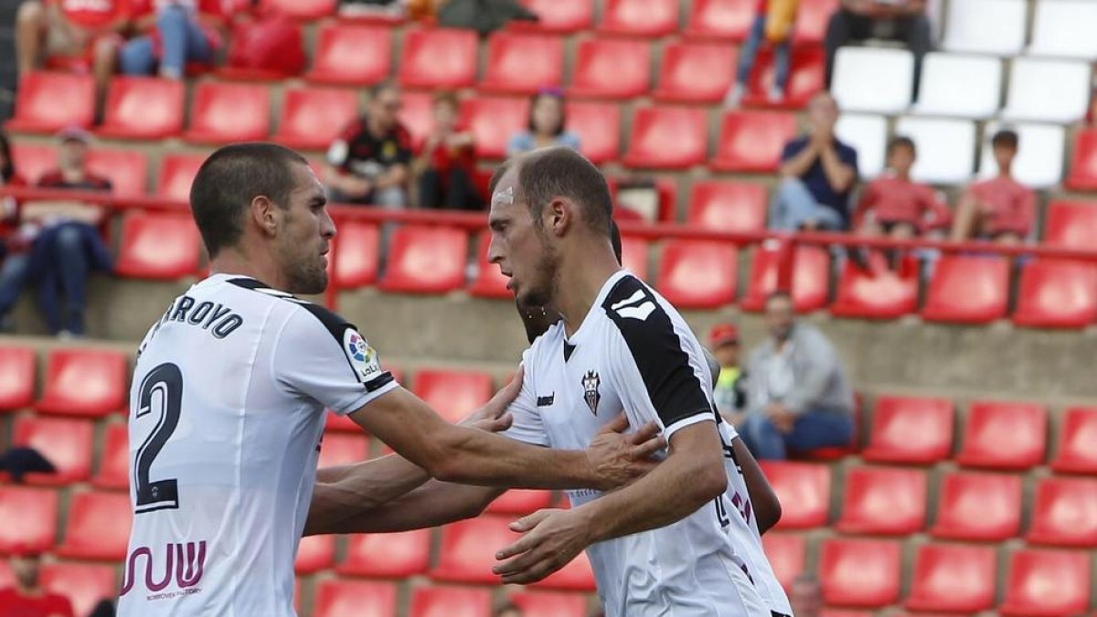 El Reus rep Zozulia, l'ariet que es va quedar a un pas de ser roig-i-negre