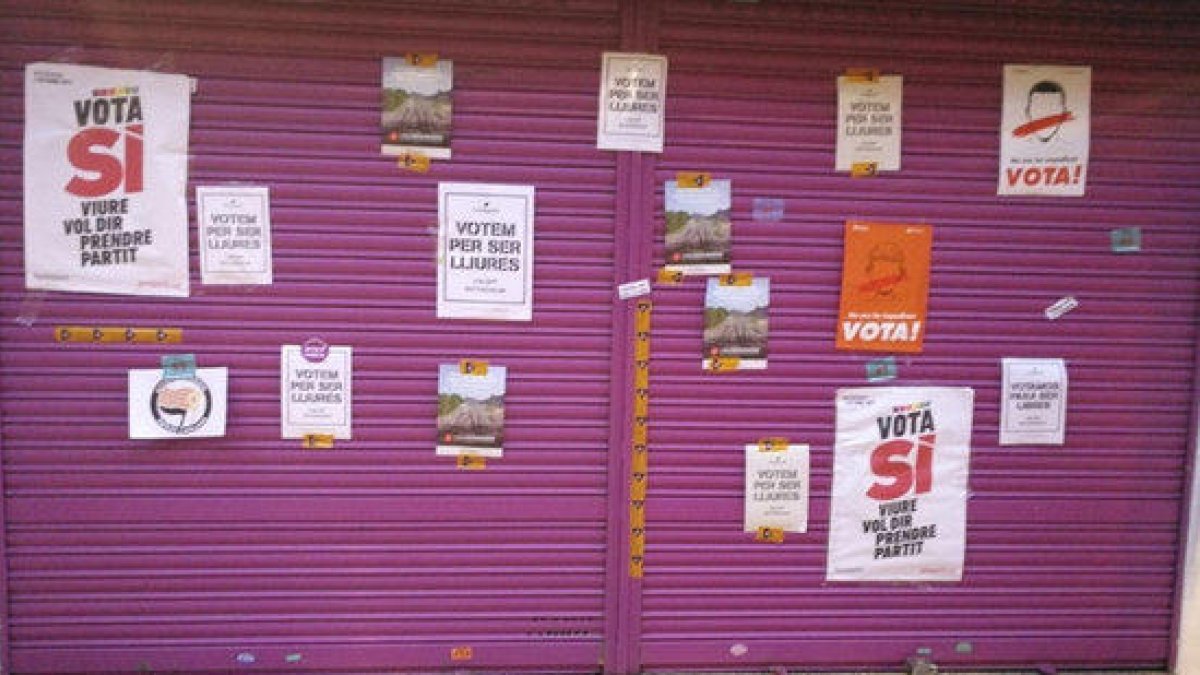 Rivera denuncia pintades al comerç dels seus pares: «No permetrem que els colpistes assetgin la meva família»