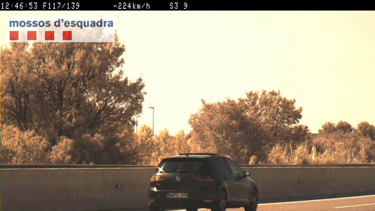 Circula a 224 km/h en un tram de 120 màxim a Reus