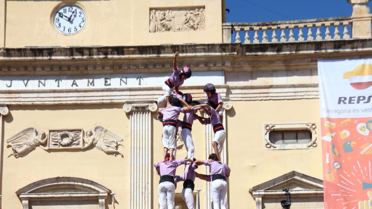 2017, Xiquets de Tarragona, agulla, Vella Xiquets de Valls, plaça de la Font, quatre de nou, Santa Tecla, diada, caiguda